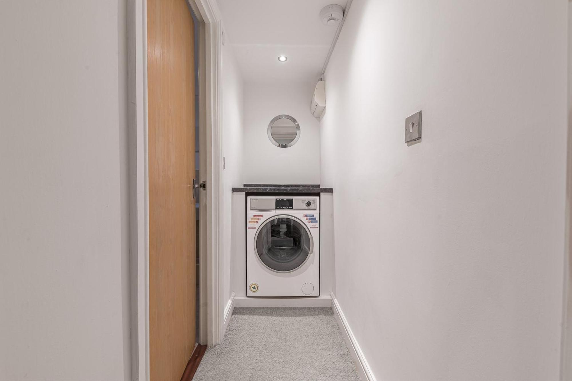 Chaucer'S Retreat, Chaucer House, Keswick Apartment Keswick  Bagian luar foto
