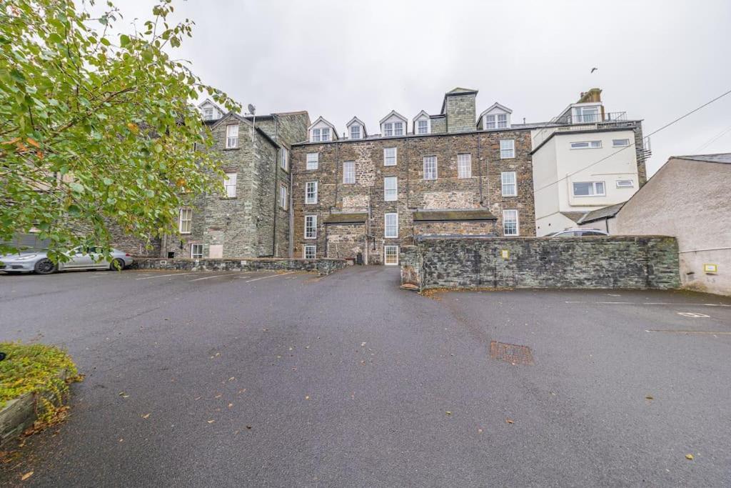 Chaucer'S Retreat, Chaucer House, Keswick Apartment Keswick  Bagian luar foto